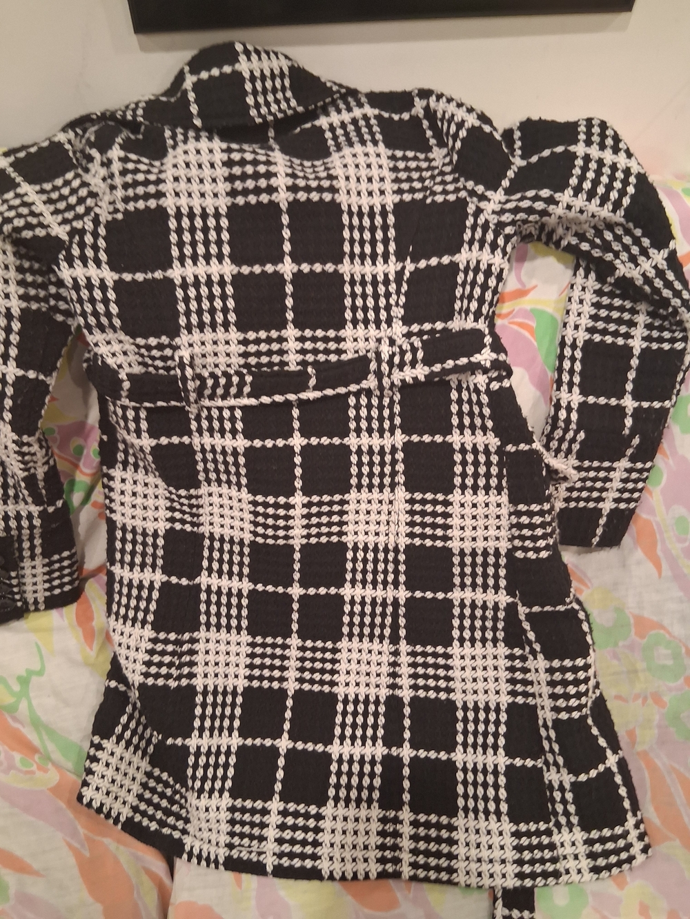 Black & White Plaid Women's Coat - Picture 7 of 8
